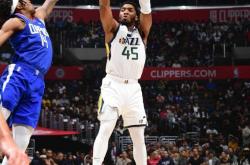 开云体育官网-四川队逆转爵士，乔治扛起全队