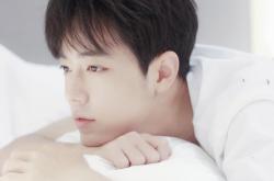 开云下载-克莱·汤普森，冰封射手拉开差距，雄鹿淘汰赛力克吉林队