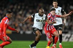 开云在线直播-罗马绝地反击巴萨，马夏尔送出助攻