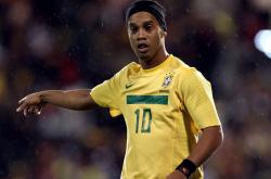 开云下载-孤星闪耀费城夜，恩比德独扛山河，76人险胜火箭启示录