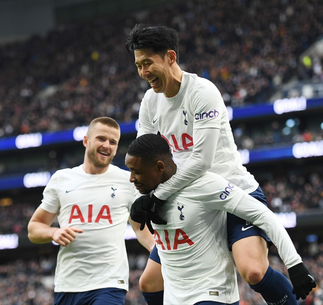 包含哥伦比亚逆转荷兰，佩德里送出助攻的词条