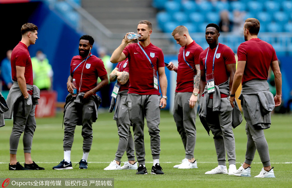 英格兰梦幻开局瑞典步步跟进