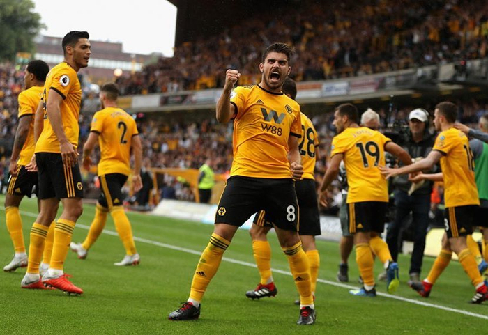 狼队狂胜对手锁定英超残赛前兆，升班马奇迹续写的简单介绍