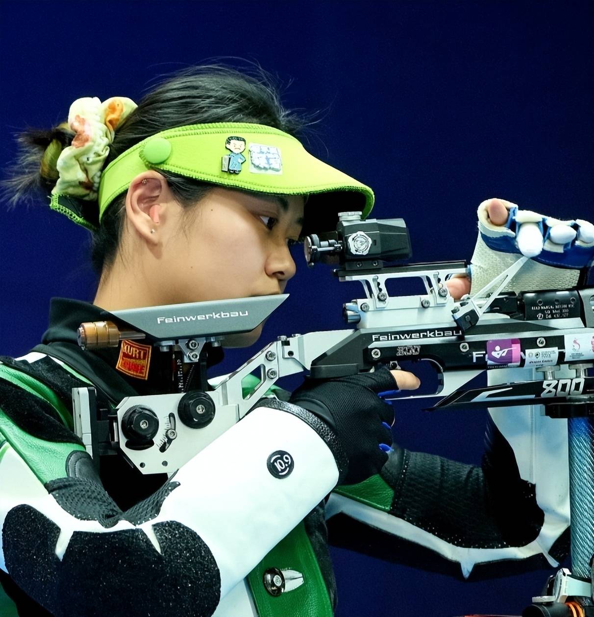 射击女子团体赛：中国队夺冠