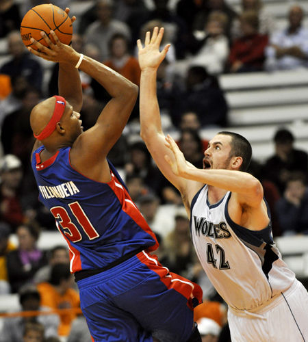 狼队主场力挫劲旅，保持不败