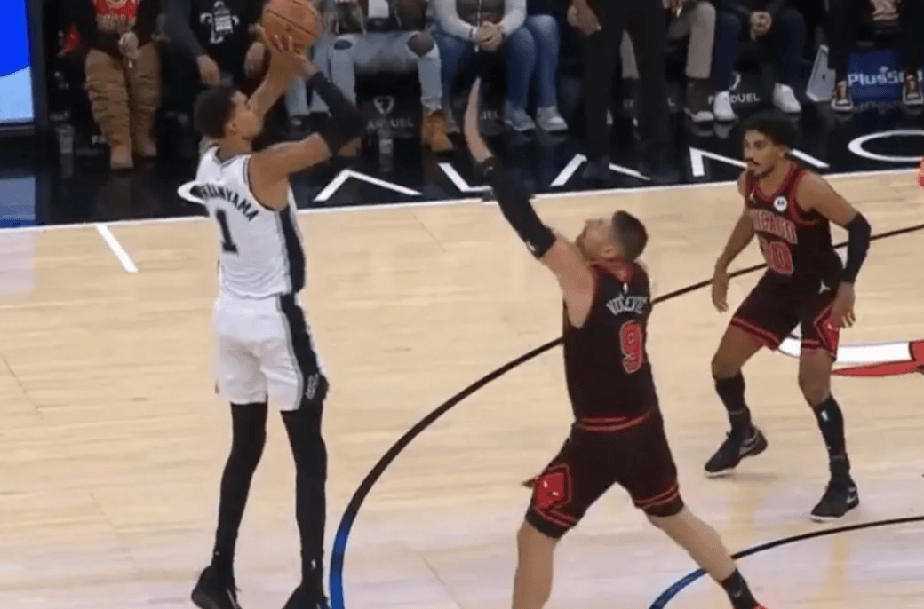 关于福建队碾压公牛，杜兰特关键制胜的信息