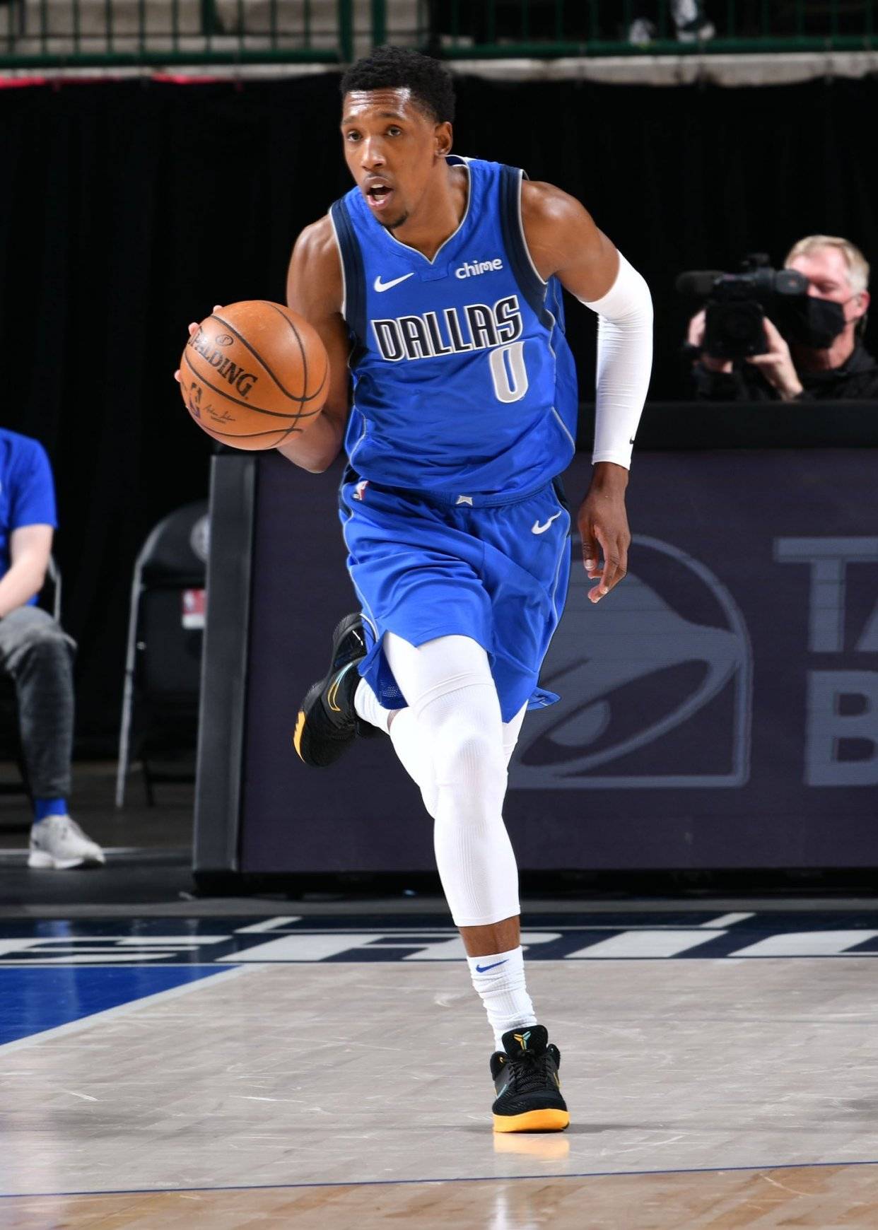 关于凯尔特人B队逆转独行侠，莫里斯绝境逆转的信息