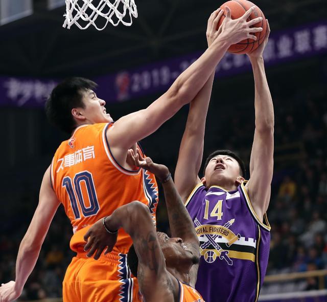 马来西亚队横扫韩国队，黄鸭组合惊艳四座的简单介绍