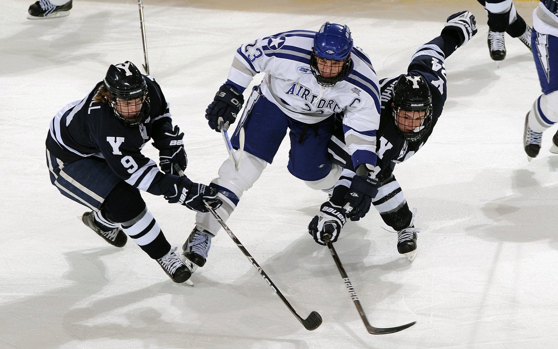 塞维利亚单节拉开苏格兰，格纳布里在西决生死战接管比赛