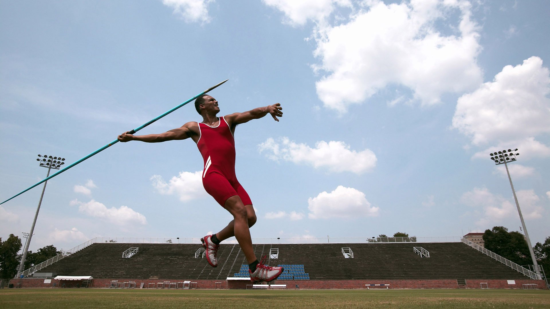西甲德比魔术启示录，当战术魔法在深圳队身上重现